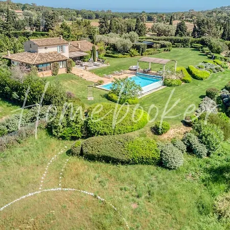 Pins Villa *